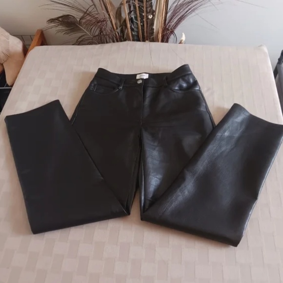 Aritzia Wilfred The Melina High Waisted Vegan Leather Straight Leg Pant - Picture 2 of 6